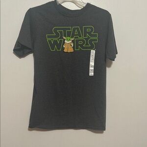 Star Wars Gray Short Sleeve Tee with Baby Yoda Graphic